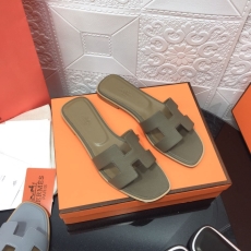 Hermes Slippers